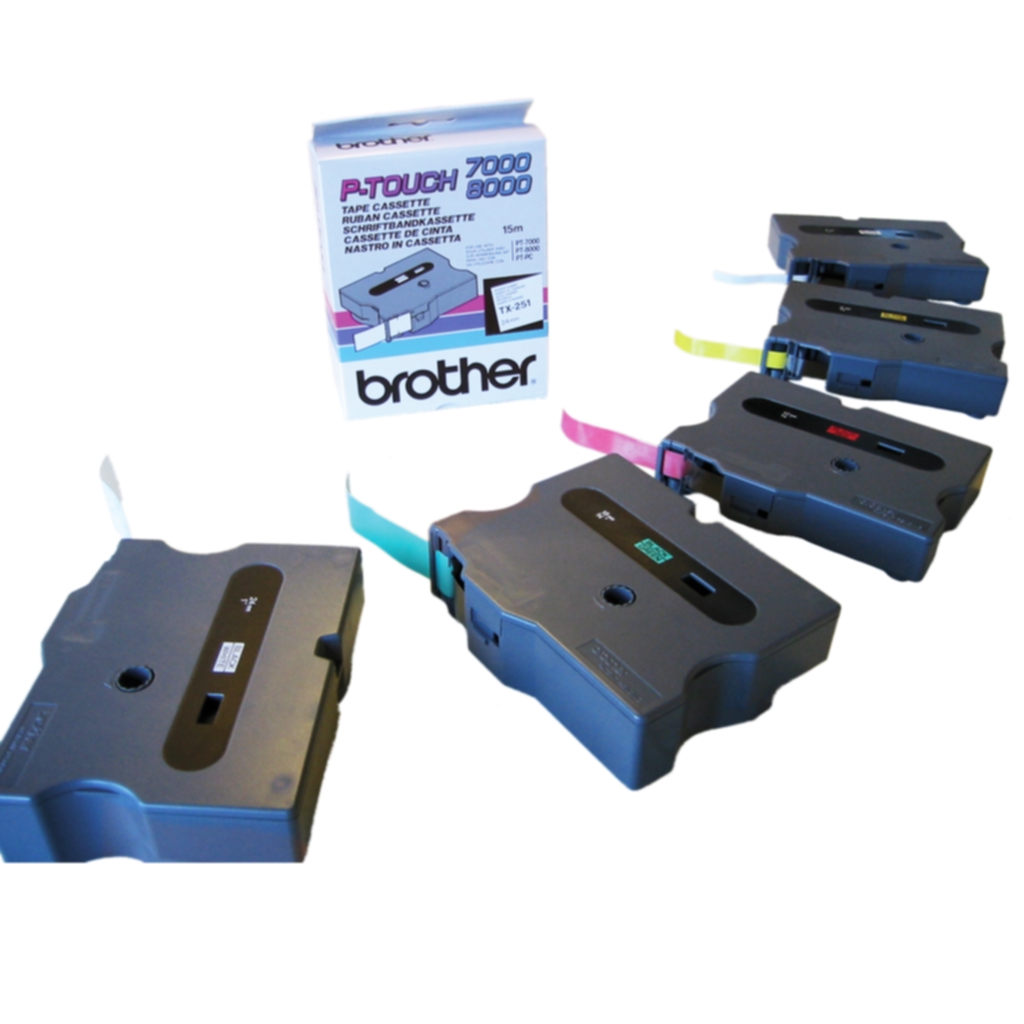 Bild av Tape Brother TX241 18mm svart på vit