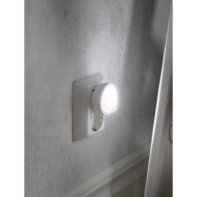 Star-Trading LED nattlampa med skymningssensor