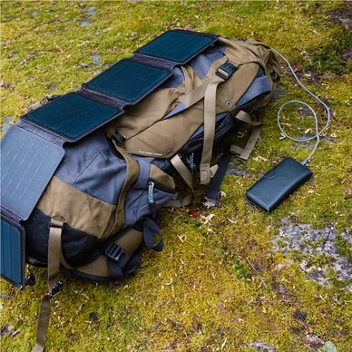 Aqiila Sunbird P21 Solcellsladdare 21W