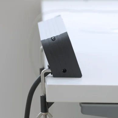 Airam 4-Vägs Grenuttag + 2 USB