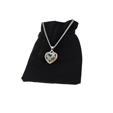 Halsband med hjärtformad kristall