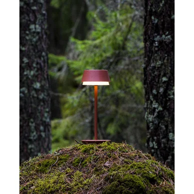 Konstsmide Lyon Bordlampe LED Rød USB RGB 3-trins dæmpning 7830-960 Modsvarer: N/A billede