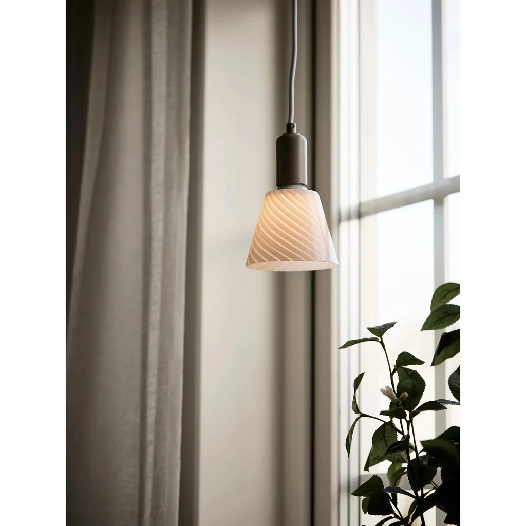 Tilda Fönsterlampa E27, beige/vit