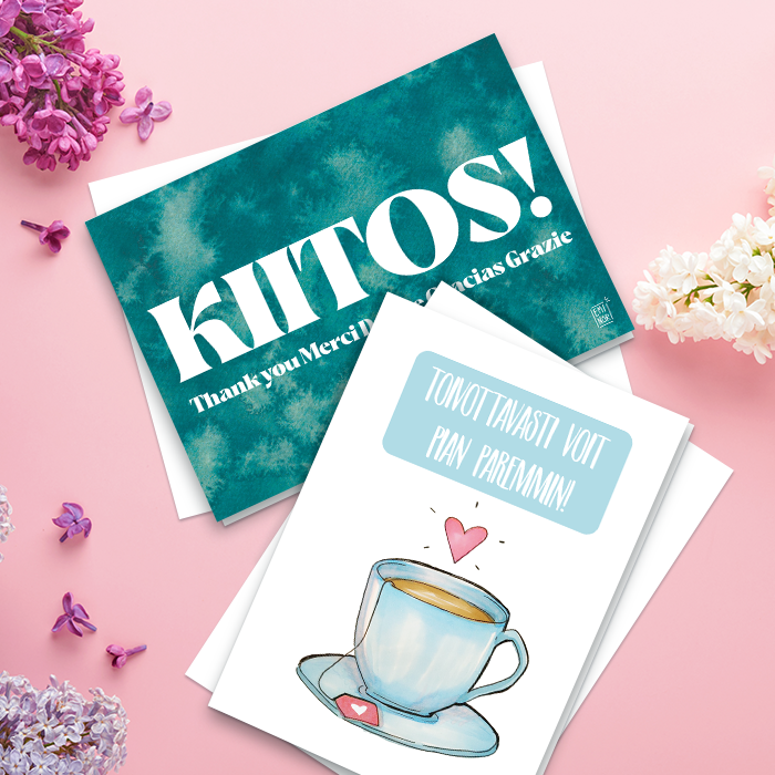 Kiitoskortti ja pikaista paranemista kortti vaaleanpunaisella taustalla ja kukilla.